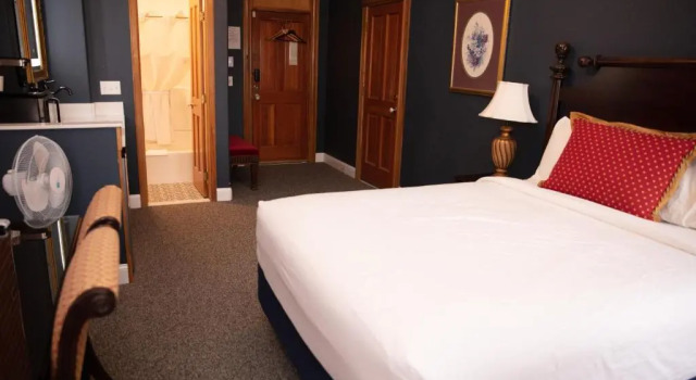 Номер Deluxe The Victor Hotel