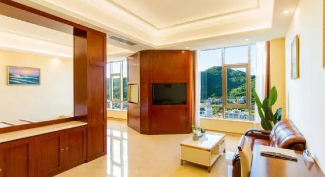 Люкс с видом на горы Yangjiang Guanhua Hotel (Hailing Island Dajiaowan)