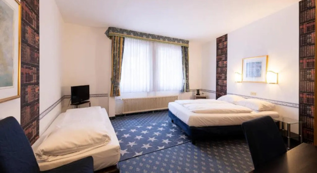 Трёхместный номер Hotel Königshof The Arthouse