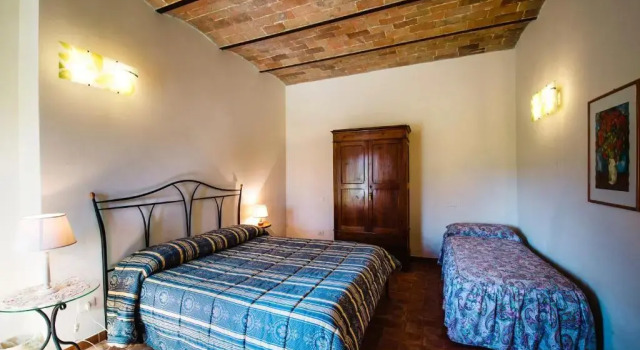 Casale Al Lago, Boek Hotel Hotels in Corbara met parkeren, Parkeren