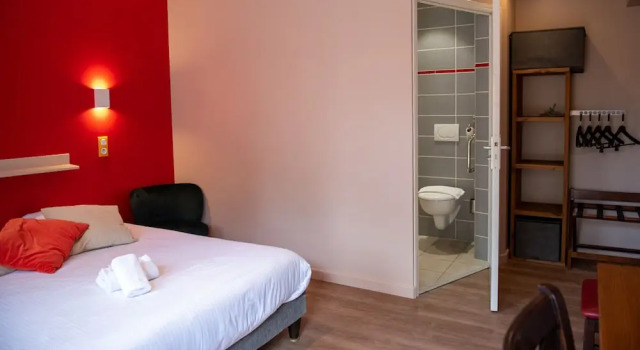 Двухместный номер Comfort Logis - Hotel & Restaurant La Corne d Abondance