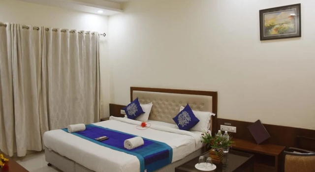 Номер Standard Hotel Sai Shubham