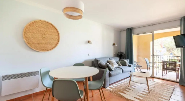 Hôtel du Golf de Pont Royal - maeva Home - Appartement 2 pièces 4 personne 104, Забронировать Отель Мальмор Буш-дю-Рон