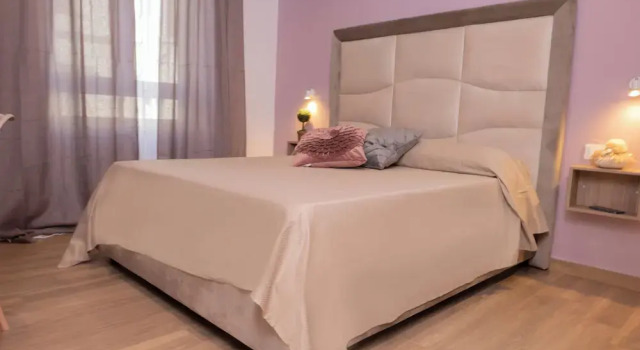Alleria Rooms, Buchen Sie Bed & Breakfast Neapel Kampanien, in der Nähe von Centro Direzionale