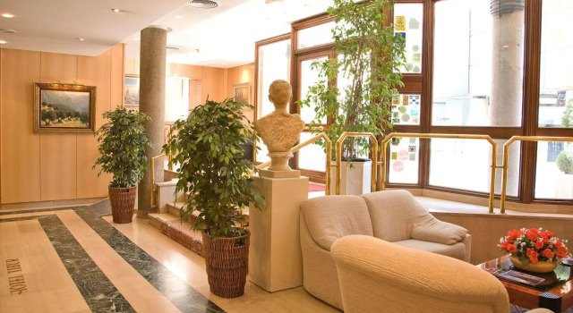 Tibur Hotel