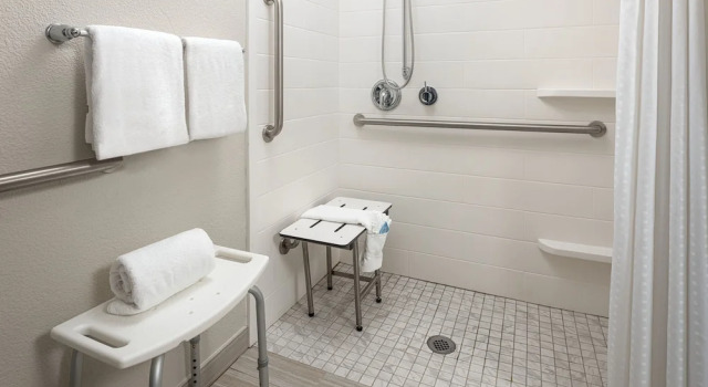 Четырёхместный люкс Holiday Inn Express Hotel & Suites Irving DFW Airport North by IHG
