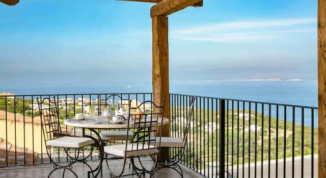 Borgo Arborea Charming Retreat, Забронировать Отель Отели Санта-Тереза-Галлура с бассейном, Бассейн