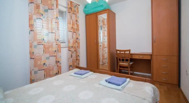 Apartments Longo