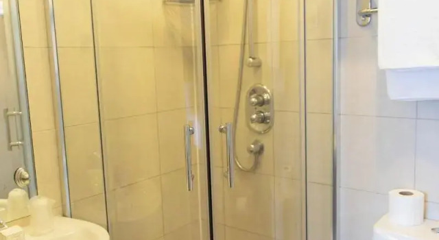 Четырёхместный номер Standard Duke Of Leinster Hotel