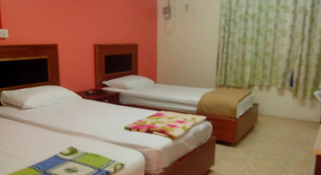 Embassy Hotel, Varaa Hotelli Hotellit Johor pysäköinnillä, Pysäköinti