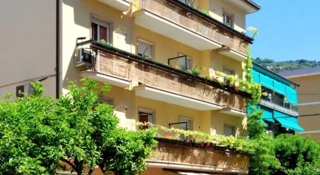 Residence Glicini, Buchen Sie Hotel Finale Ligure Palmenriviera