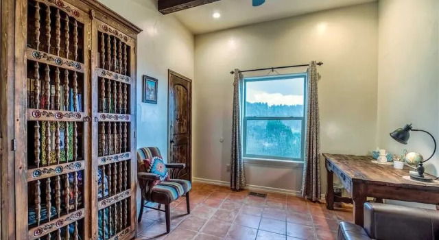 Casita Rios, 2 Bedrooms, One Level, Updated, Sleeps 8, Varaa Hotelli Hotellit New Mexico pysäköinnillä, Pysäköinti