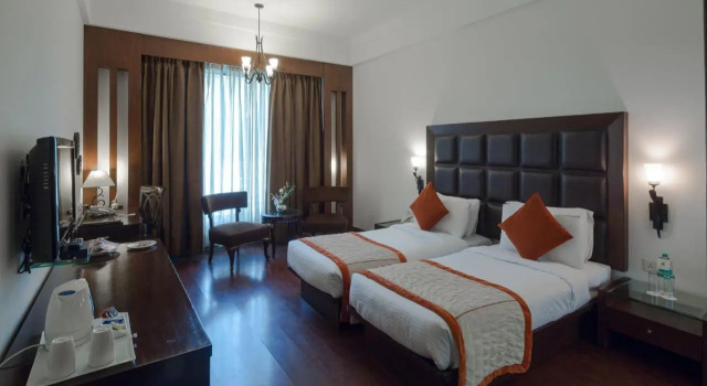 Bel-La Monde Hotel NH8 at 6km from IGI Airport Delhi, Забронировать Отель Отели Нью-Дели с завтраком, Завтраки
