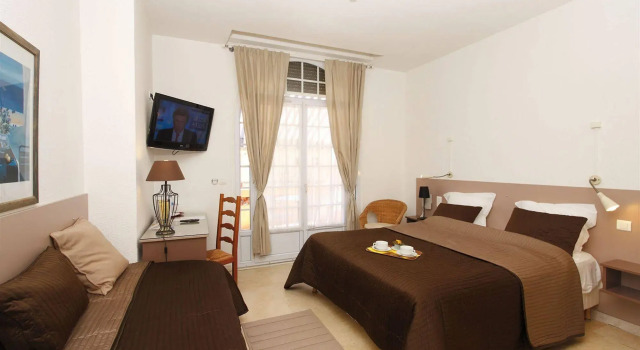 Logis Hotel l'Esterella