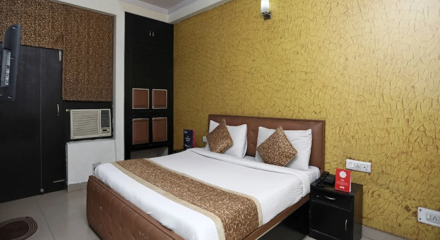OYO 14875 The Imperial Residency