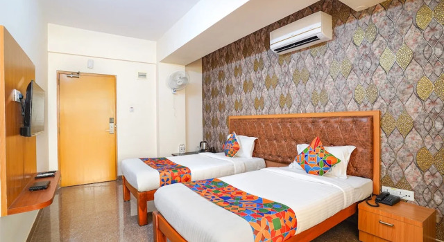 Номер Premium Super Townhouse Oak Electronic City Formerly Hotel Trubell