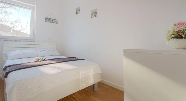 Amazing Apartment in Nin With 2 Bedrooms and Wifi