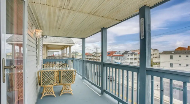 Апартаменты Renovated Ocean City Retreat - Walk to Beach!