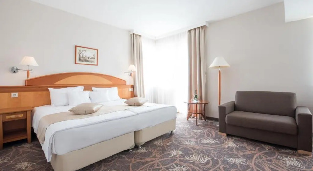 Vitalmed Hotel Sárvár, Book Hotel Hotels in Vas with a Pool, Swimming Pool