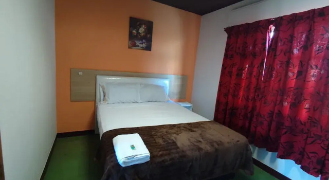 CEDE Inn Hotel, Book Hotel Hotels in Itapua with Parking, Parking