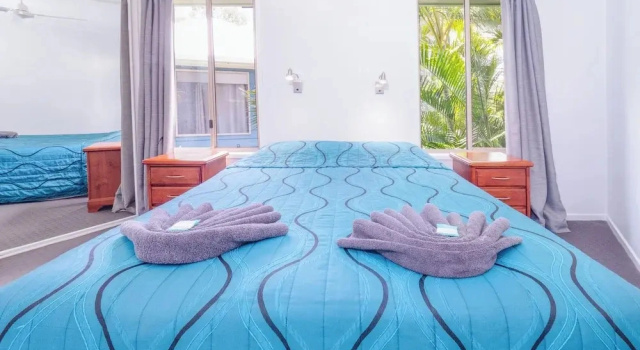 Семейная вилла с балконом и с видом на сад Boyne Island Motel and Villas