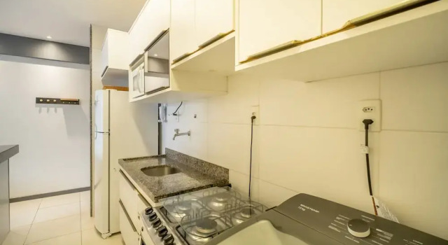 Apart in Condo w/ Pool and Gym Ste0312