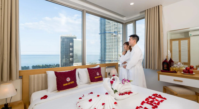 Номер Deluxe Grand Jeep Hotel Danang