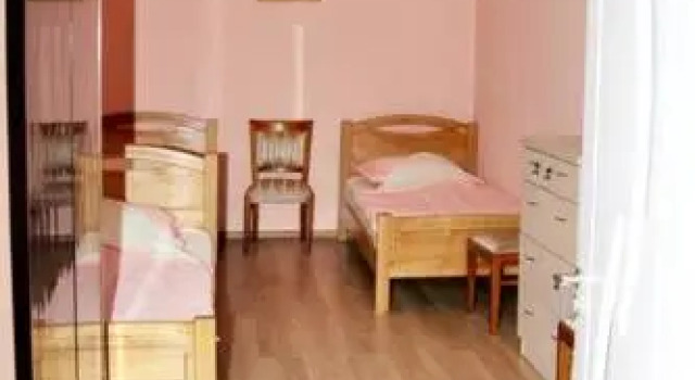 Spring Guesthouse, Забронировать Отель Мтацминда Тбилиси, рядом с Tеатр имени Марджанишвили