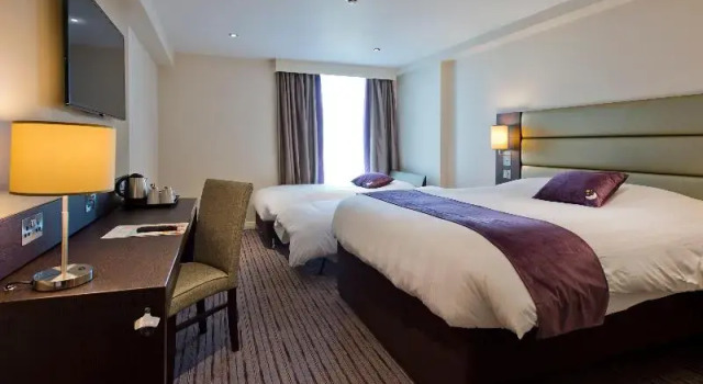 Двухместный номер Standard Premier Inn Manchester Salford Media City Hotel