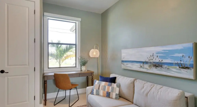 Pool & Gulf Access Canal: Chic Cape Coral Home!, Забронировать Дом для отпуска Виллы Кейп-Корал, Вилла