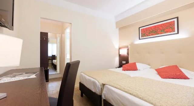 Двухместный номер Comfort Hôtel Rotonde Aix-en-Provence centre