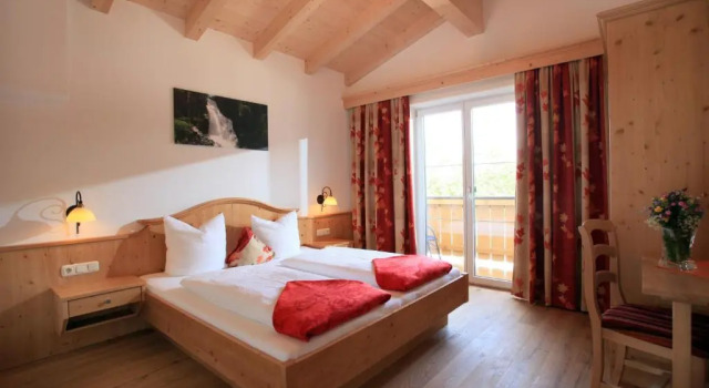 Appartements Hinterlechnerhof, Rezerwuj Apartament Hotele w Tyrol z parkingiem, Parking