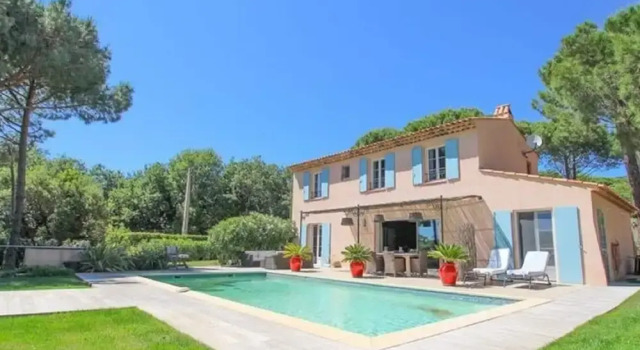 Spacious Holiday Home in Grimaud With Large Garden