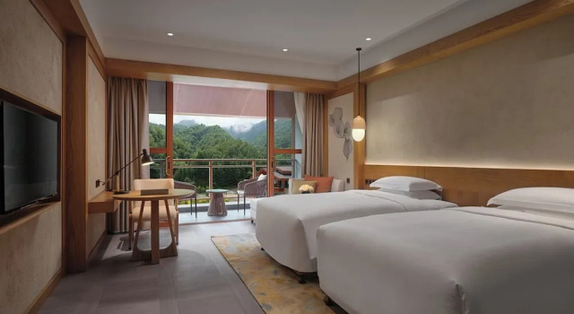 Четырёхместный клубный номер Standard с видом на сад Crowne Plaza Shennongjia by IHG