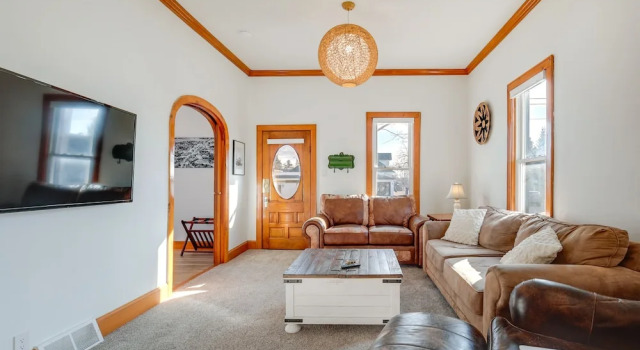 Коттедж с 5 комнатами с балконом Pet-friendly Minocqua Home: Walk to Lake & Dining!