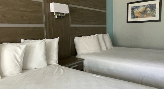 Четырёхместный номер Standard Buccaneer Inn
