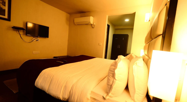 Hotel Aksa Srinagar, Забронировать Отель Сринагар Jammu & Kashmir Ski