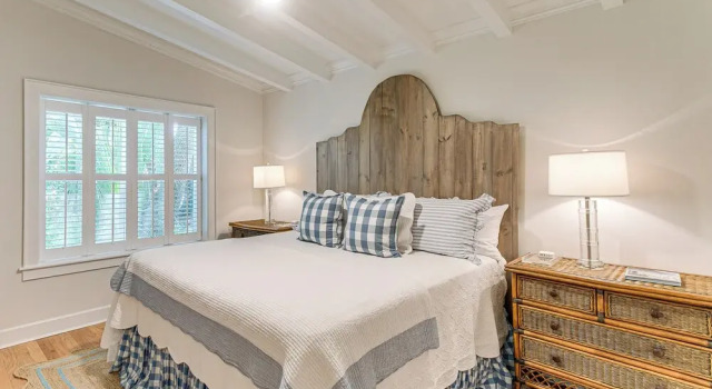 Spacious Jekyll Island Home: Steps to the Ocean!, Забронировать Отель Отели Острова Джекилл 3 звезды, 3*
