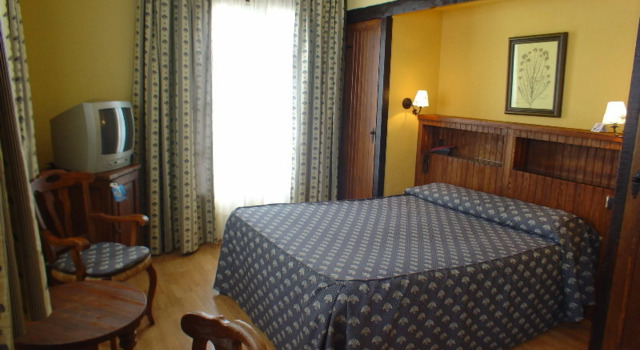 Hotel Kenia Nevada, Забронировать Отель Сьерра-Невада Андалусия