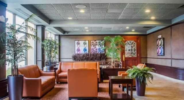 Quality Inn & Suites Riverfront Oswego