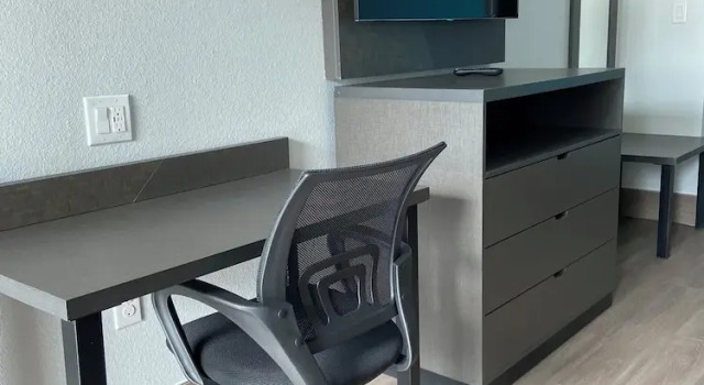 Четырёхместный номер Standard LiV Inn & Suites Houston