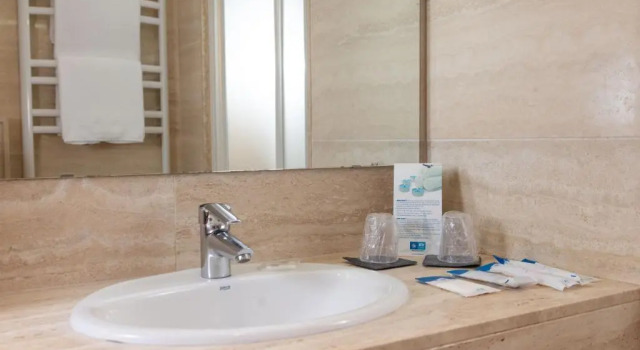 Четырёхместный номер Standard RVHotels Broquetas Spa Termal