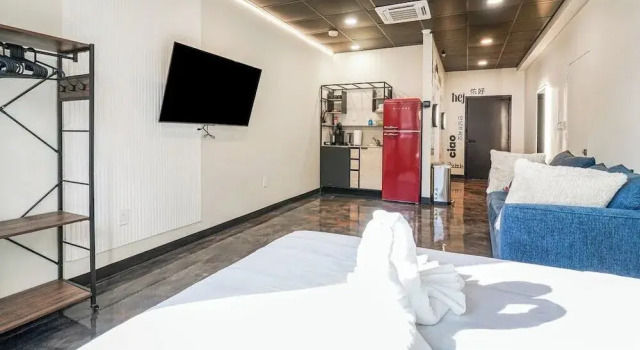 461 Melwood Suites Unit 102  Studio, Забронировать Апартаменты/квартира Отели Питтсбурга с парковкой, рядом с Wesley Center AME Zion Church, Парковка