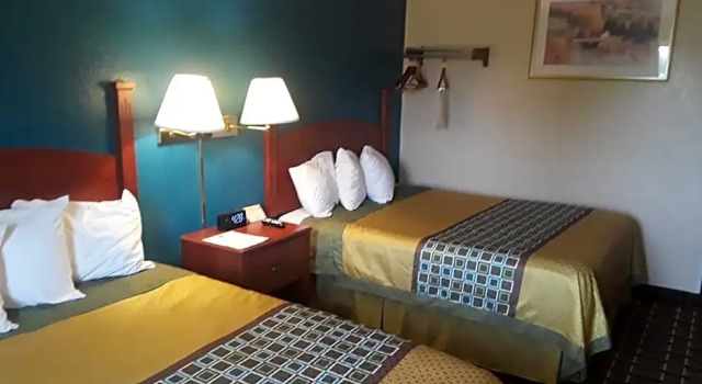 Четырёхместный номер Standard Faribault Hometown Inn & Suites