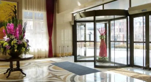 Jinhai Hot Spring Mansion, Book Hotel Hotels in Dandong with Parking, Parking