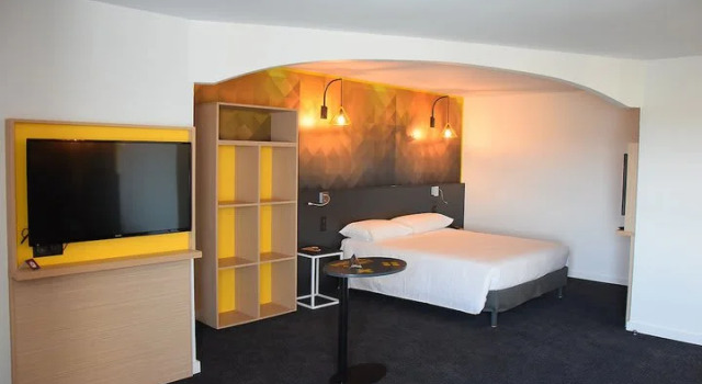 Кровать в общем номере ibis Styles Poitiers Nord