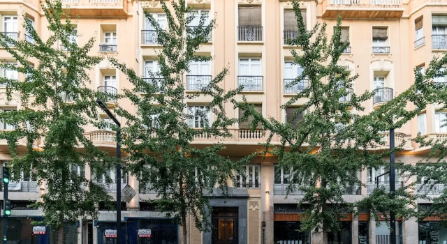 Urban Vida Granada Gran Via, Забронировать Отель Гранада Granada Province, рядом с Музей народных традиций и искусств Los Tiros de Granada