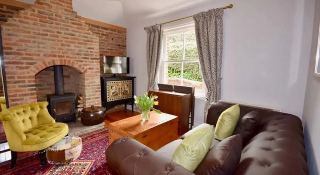Little Clatterford Walkers Paradise for 2 Close to Carisbrooke Castle, Забронировать Отель Отели Англии 3 звезды, 3*
