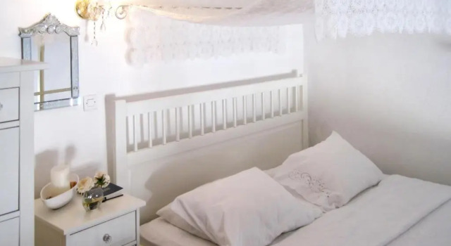 One bedroom house with city view furnished terrace and wifi at Skyros 4 km away from the beach, Забронировать Дом для отпуска Коттеджи Скироса, Коттедж