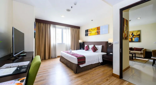 Люкс с 2 комнатами с балконом Lohas Residences Sukhumvit 2